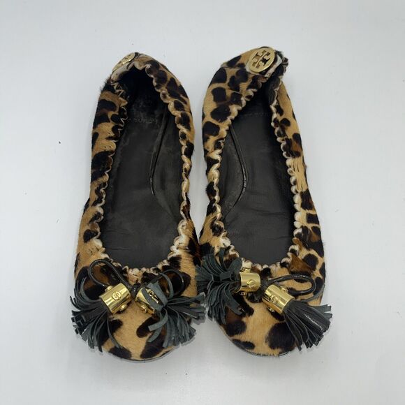 5.5 Tory Burch Reva Printed Calf Hair Leopard Tassel Ballet Flats - Picture 1 of 12